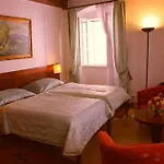 Lippert 4*