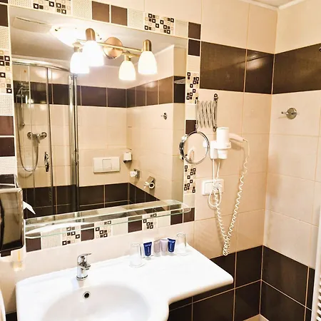 Lippert 4* Prague